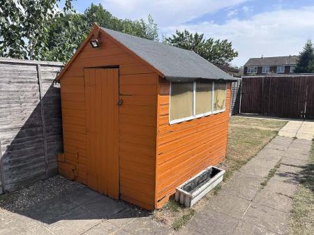 2 bedroom Semi-detached house for sale in Worplesdon Road, Guildford, GU2