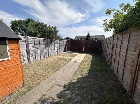 2 bedroom Semi-detached house for sale in Worplesdon Road, Guildford, GU2