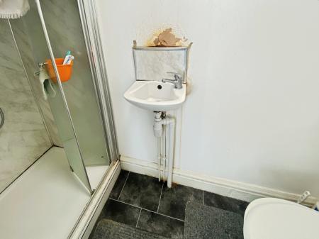 6 bedroom Terraced House for sale in Queens Drive, Anfield, Liverpool, L4