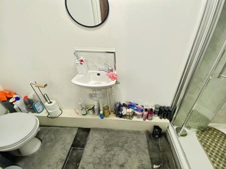 6 bedroom Terraced House for sale in Queens Drive, Anfield, Liverpool, L4