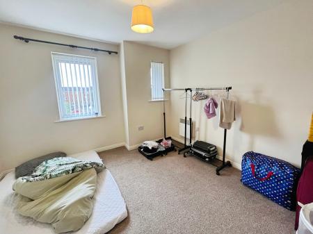 2 bedroom Flat for sale in Alderman Road, Hunts Cross, Liverpool, L24