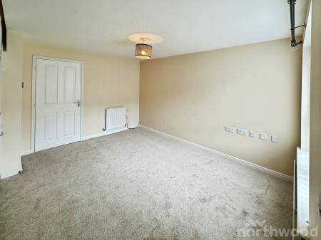 2 bedroom Town house to let in Waterworth Drive, Edge Hill, Liverpool, L7