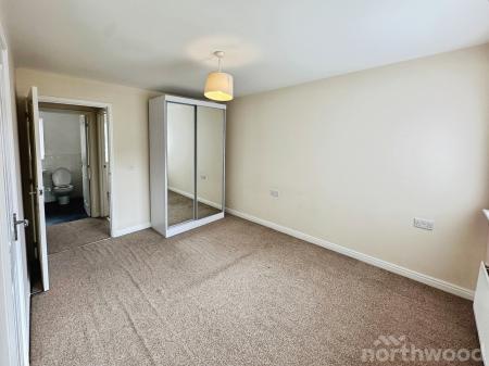 2 bedroom Town house to let in Waterworth Drive, Edge Hill, Liverpool, L7