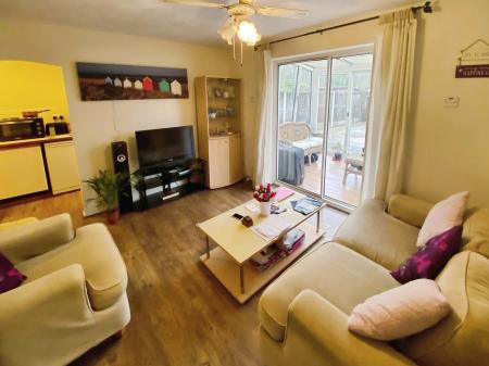 1 bedroom Town house to let in Pinewood Avenue, Croxteth Park, Liverpool, L12