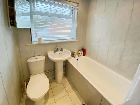 1 bedroom Town house to let in Pinewood Avenue, Croxteth Park, Liverpool, L12