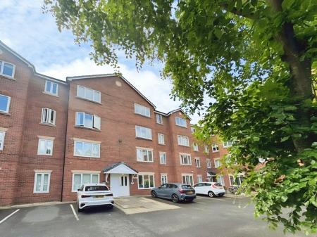 2 bedroom Flat to let in Woodsome Park, Gateacre, Liverpool, L25