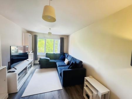 2 bedroom Flat to let in Woodsome Park, Gateacre, Liverpool, L25