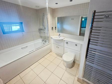 2 bedroom Flat to let in Standish Street, City Centre, Liverpool, L3