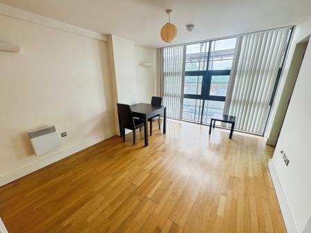2 bedroom Flat to let in Standish Street, City Centre, Liverpool, L3
