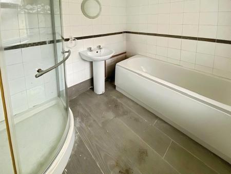 3 bedroom End of terrace house for sale in Hollingbourne Road, Norris Green, Liverpool, L11