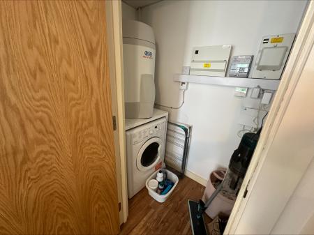 1 bedroom Studio flat to let in The Tower, Dingle, Liverpool, L8