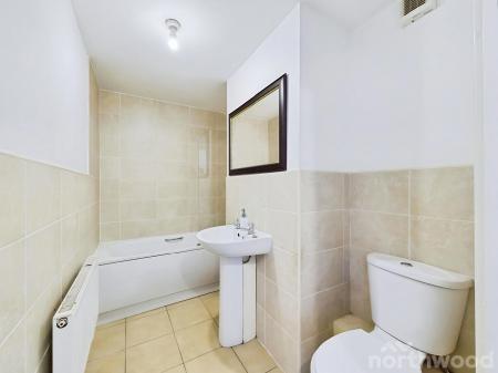 2 bedroom Flat to let in Lace Street, City Centre, Liverpool, L3