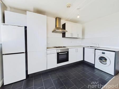 2 bedroom Flat to let in Lace Street, City Centre, Liverpool, L3