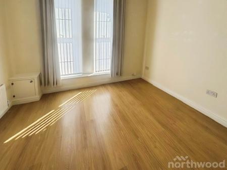 2 bedroom Flat to let in Buckingham Road, Tuebrook, Liverpool, L13