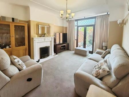 4 bedroom Semi-detached house for sale in Queenscourt Road, Liverpool, L12