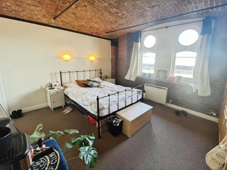 2 bedroom Flat to let in Waterloo Road, Liverpool, L3