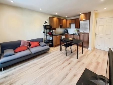 2 bedroom Flat for sale in Maberley View, Wavertree, Liverpool, L15