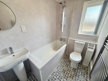 2 bedroom Flat to let in Francine Close, Liverpool, L3