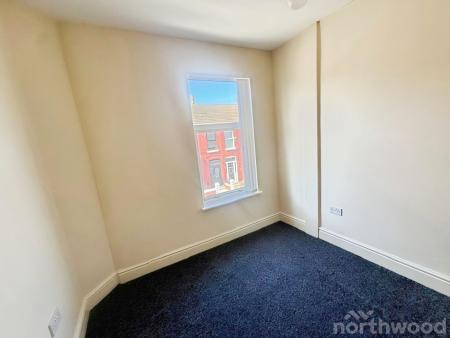 3 bedroom End of terrace house to let in Stalbridge Avenue, Mossley Hill, Liverpool, L18