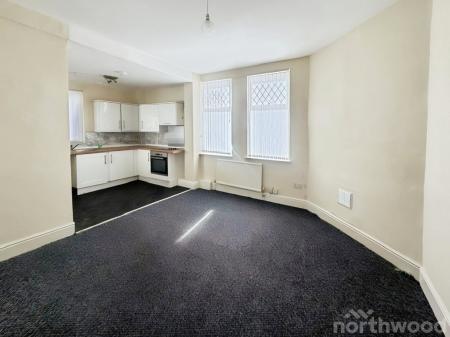 3 bedroom End of terrace house to let in Stalbridge Avenue, Mossley Hill, Liverpool, L18