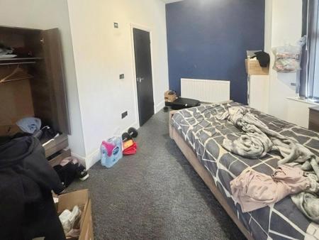 6 bedroom House share for sale in Church Road, Birkenhead, CH42