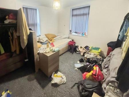 6 bedroom House share for sale in Church Road, Birkenhead, CH42