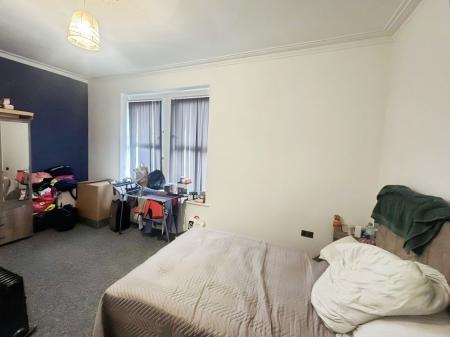 6 bedroom House share for sale in Church Road, Birkenhead, CH42