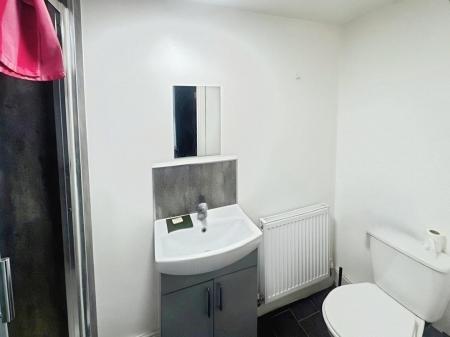 6 bedroom House share for sale in Church Road, Birkenhead, CH42