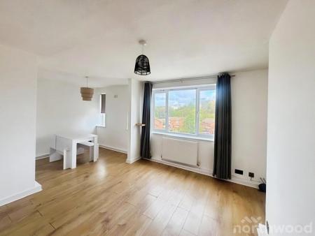 2 bedroom Flat for sale in Minster Court, City Centre, Liverpool, L7