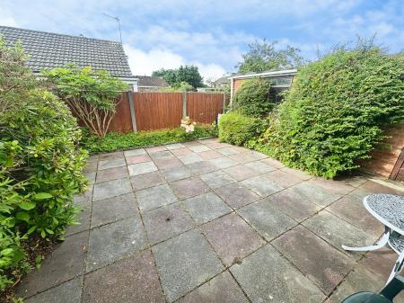2 bedroom Bungalow to let in West Meade, Maghull