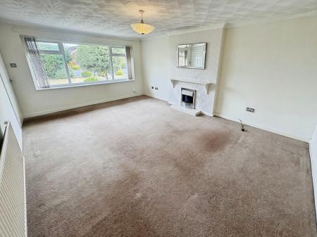 2 bedroom Bungalow to let in West Meade, Maghull