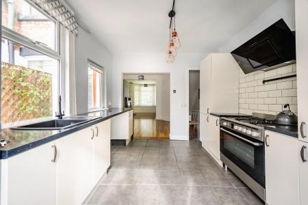 4 bedroom Terraced House to let in Stanley Park Avenue South, Walton, Liverpool, L4