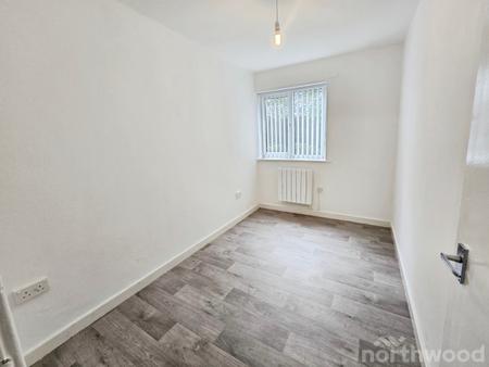 2 bedroom Flat to let in Darley Drive, West Derby, Liverpool, L12