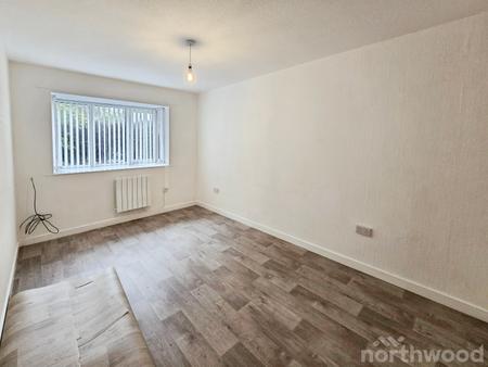 2 bedroom Flat to let in Darley Drive, West Derby, Liverpool, L12