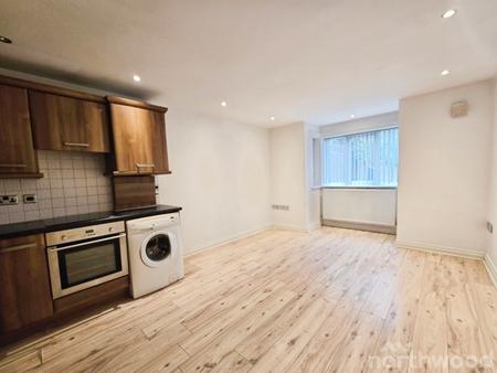 2 bedroom Flat to let in Maberley View, Wavertree, Liverpool, L15