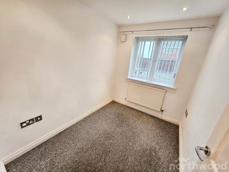 2 bedroom Flat to let in Maberley View, Wavertree, Liverpool, L15