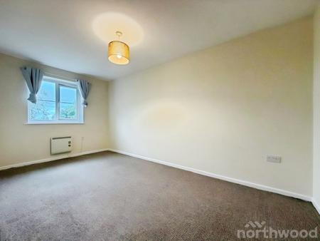2 bedroom Flat to let in Field Lane, Litherland, Liverpool, L21