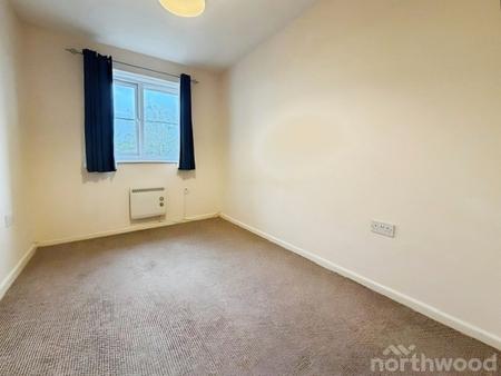 2 bedroom Flat to let in Field Lane, Litherland, Liverpool, L21