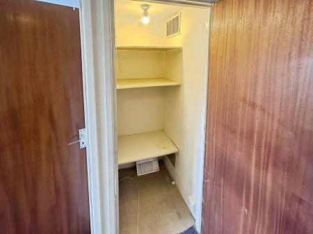 2 bedroom Flat for sale in The Shires, Off Old Bedford Rd, Luton, LU2