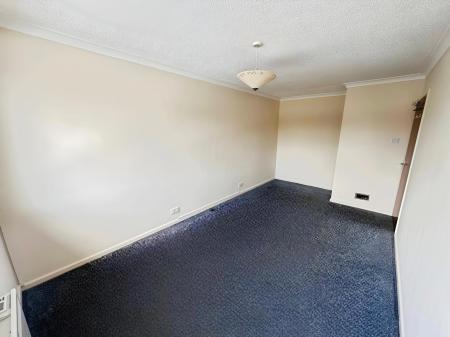2 bedroom Flat for sale in The Shires, Off Old Bedford Rd, Luton, LU2