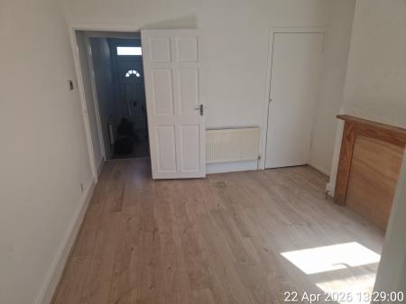 2 bedroom End of terrace house to let in Cowper Street, Town Centre, Luton, LU1