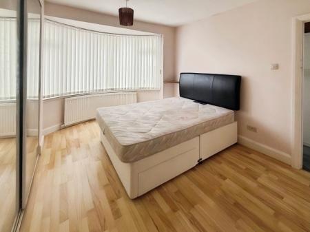 3 bedroom Terraced House to let in Chester Avenue, Luton, LU4