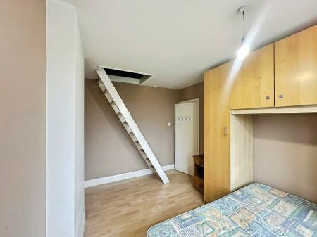 3 bedroom Terraced House to let in Chester Avenue, Luton, LU4