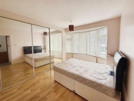 3 bedroom Terraced House to let in Chester Avenue, Luton, LU4