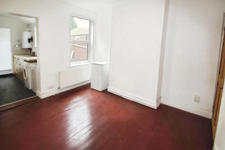 2 bedroom Terraced House for sale in Hartley Road, High Town, Luton, LU2