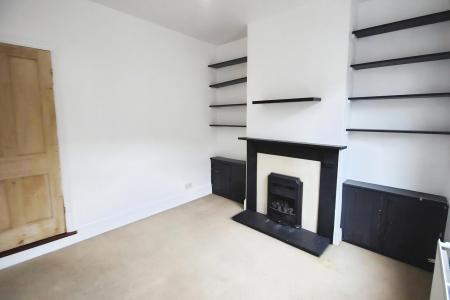 2 bedroom Terraced House for sale in Hartley Road, High Town, Luton, LU2