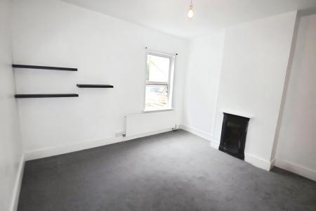 2 bedroom Terraced House for sale in Hartley Road, High Town, Luton, LU2