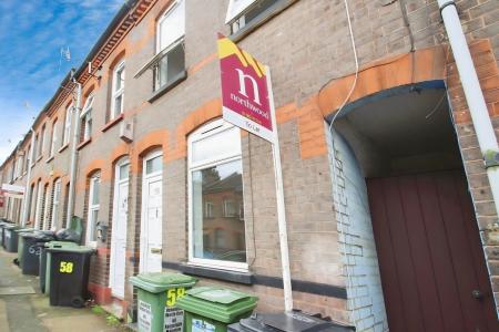 2 bedroom Terraced House for sale in Hartley Road, High Town, Luton, LU2