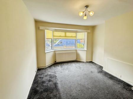 3 bedroom Terraced House to let in Crawley Green Road, Crawley Green, Luton, LU2
