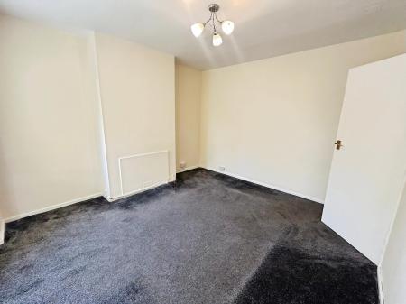 3 bedroom Terraced House to let in Crawley Green Road, Crawley Green, Luton, LU2